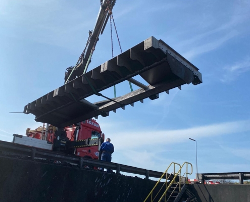 Replacement conveyor belt in IJmuiden2