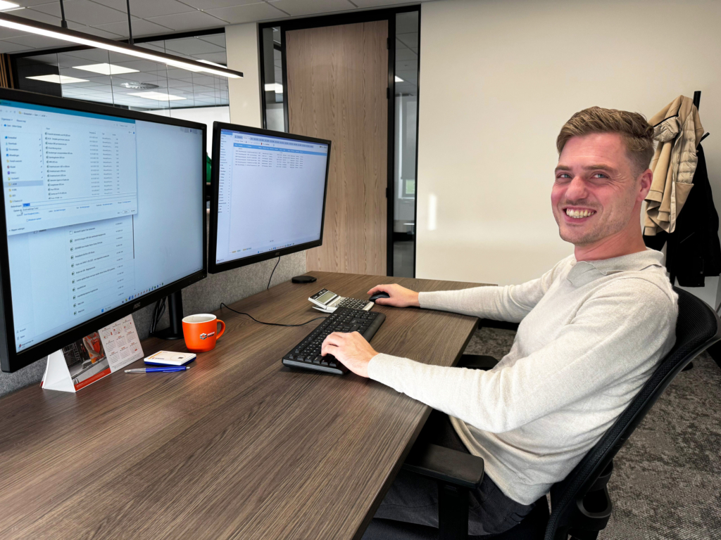Junior Financial Controller